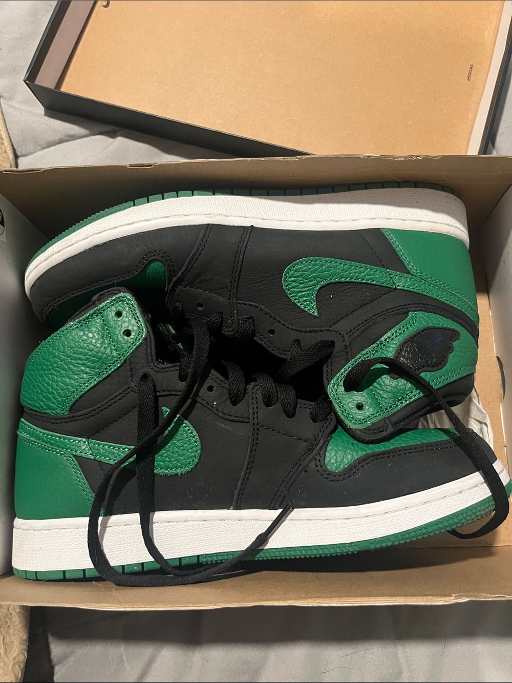Nike Air Jordan 1 High “Pine Green” Size Youth 6.5/Women’s 8 - Picture 2 of 7